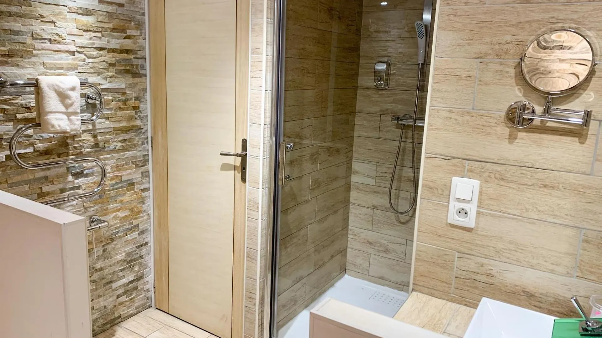 Marseille City Chambres&Appartements 3*,