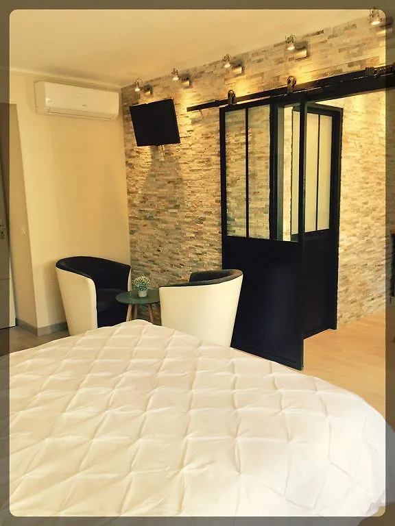 Marseille City Chambres&Appartements 3*,  France